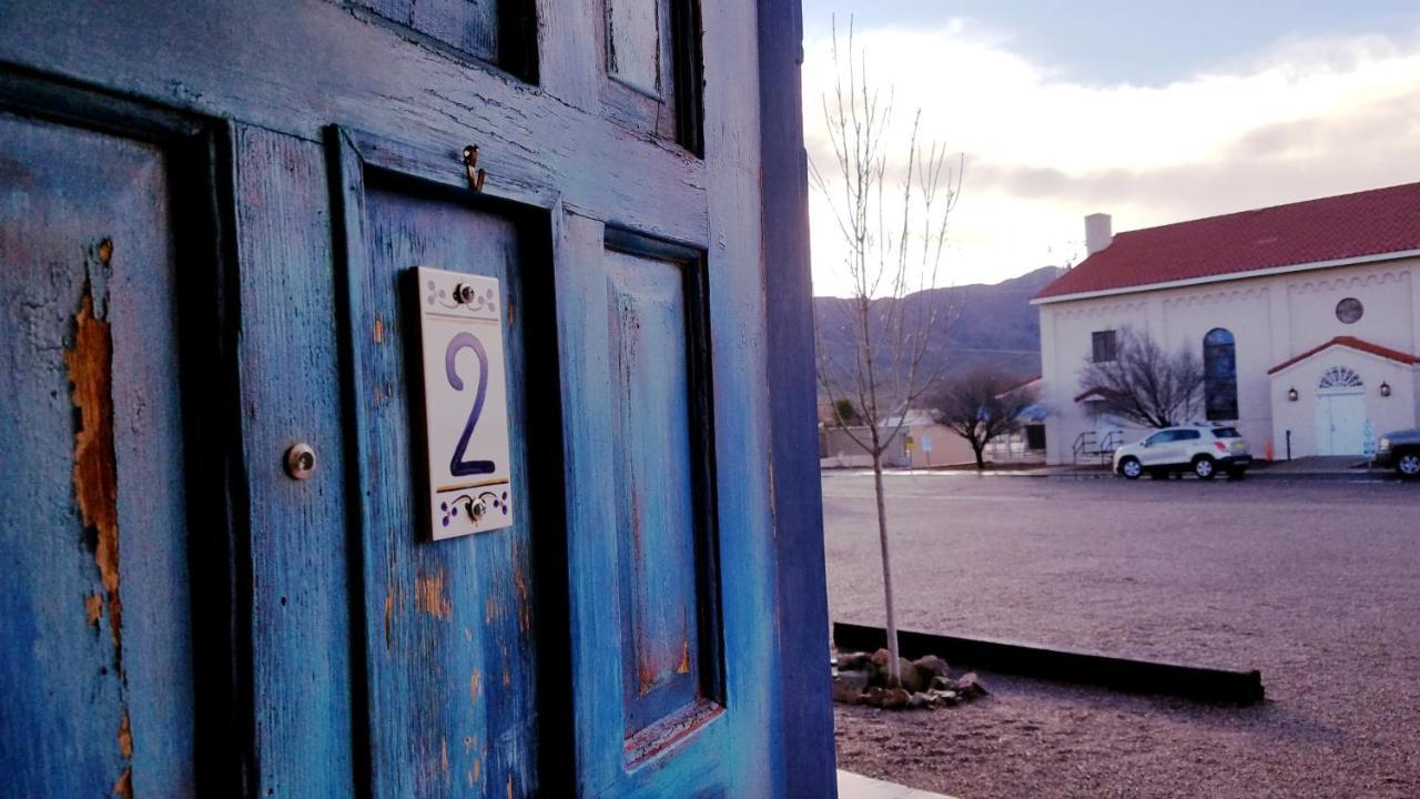 טרות' אור קונסקוונסס Rocket Inn מראה חיצוני תמונה